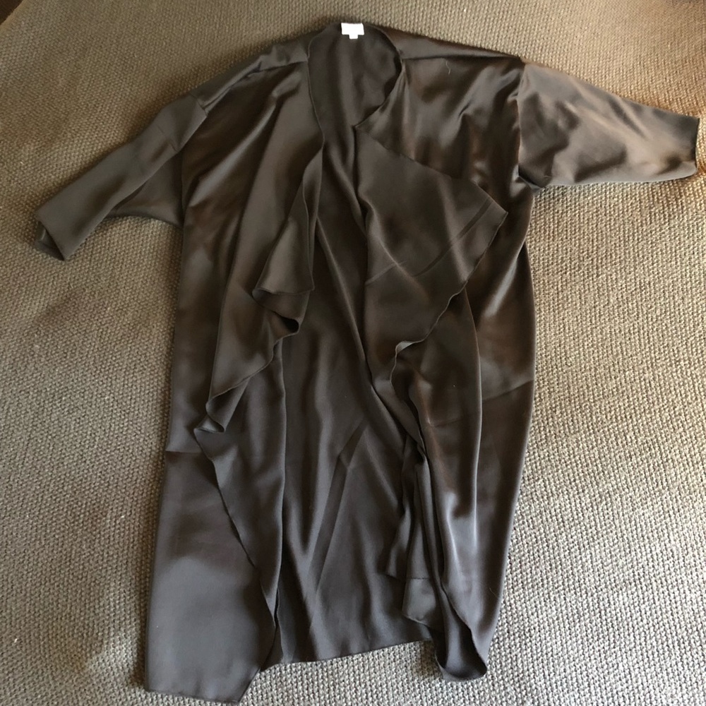 Black size large lularoe open cape
